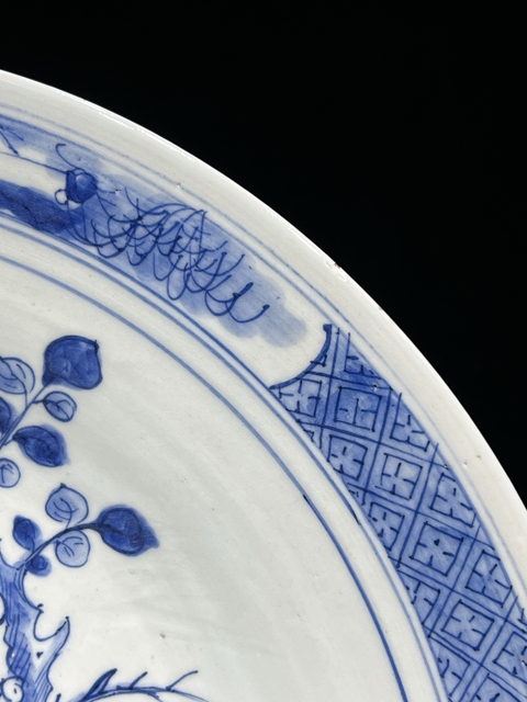 古玩陶瓷青花洞石花鳥紋盤真品鑒賞圖