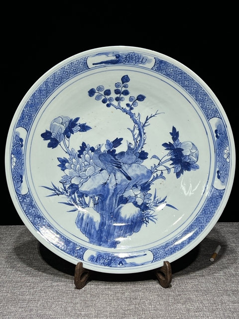 古玩陶瓷青花洞石花鳥紋盤真品鑒賞圖