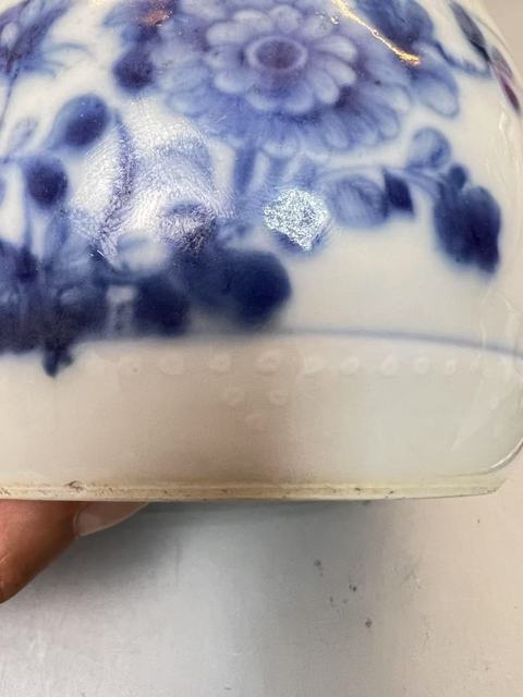 古玩陶瓷青花洞石花卉紋水洗真品鑒賞圖
