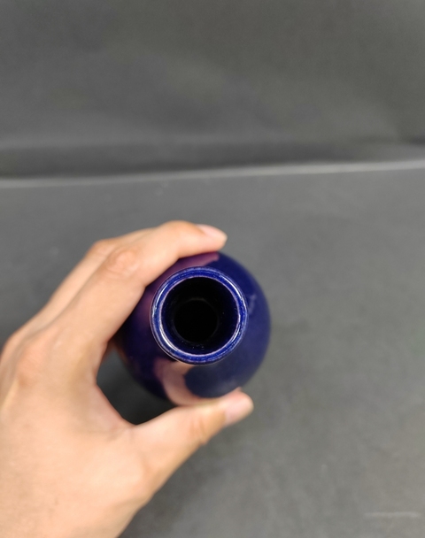古玩陶瓷藍(lán)釉膽瓶真品鑒賞圖