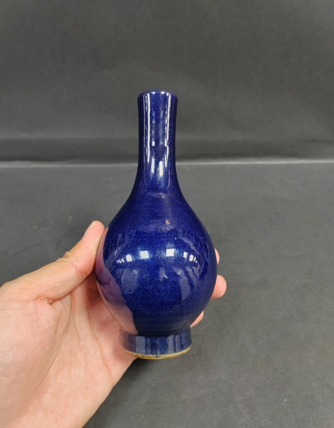 古玩陶瓷藍(lán)釉膽瓶真品鑒賞圖