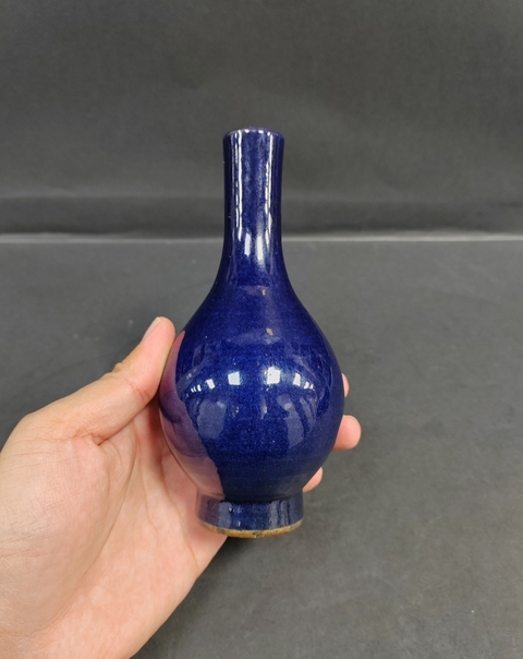 古玩陶瓷藍(lán)釉膽瓶真品鑒賞圖