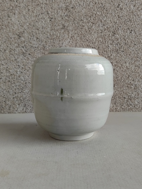古玩陶瓷白釉罐拍賣(mài)，當(dāng)前價(jià)格580元