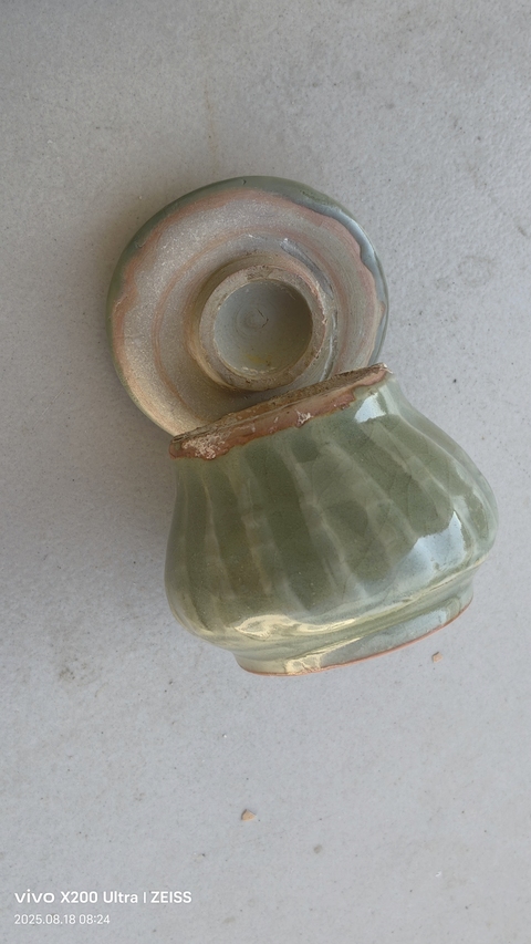 古玩陶瓷龍泉青瓷蓋罐真品鑒賞圖