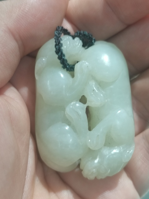 古玩玉器和田玉雕“瑞獸”把件真品鑒賞圖