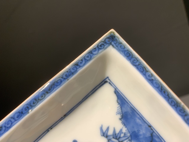 古玩陶瓷歲寒三友松竹梅四方青花盤真品鑒賞圖