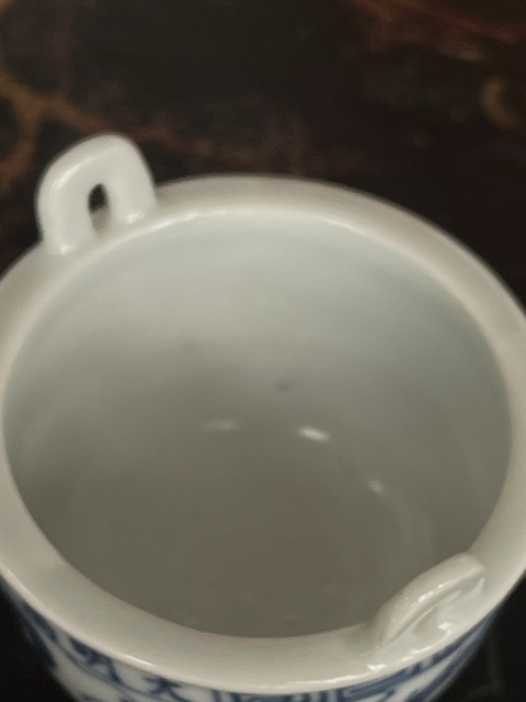 古玩陶瓷青花雙龍戲珠雙耳三足爐真品鑒賞圖