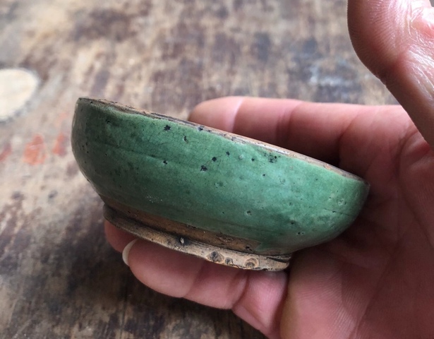 古玩陶瓷晚清泥胎綠釉硯臺真品鑒賞圖