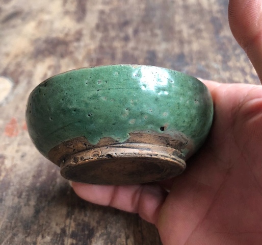 古玩陶瓷晚清泥胎綠釉硯臺真品鑒賞圖