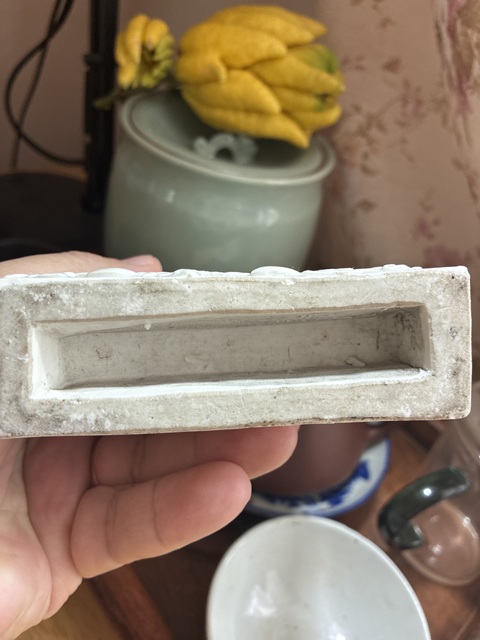 古玩陶瓷白釉浮雕松鹿圖硯屏真品鑒賞圖