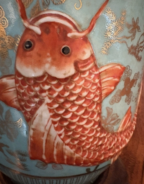 古玩陶瓷松石綠釉礬紅描金魚藻紋棒槌真品鑒賞圖