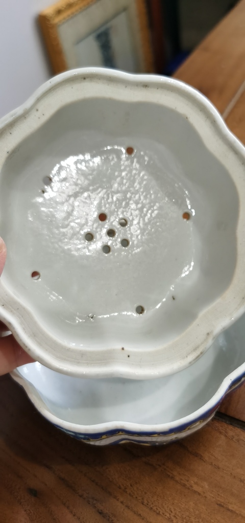 古玩陶瓷龍紋粉彩蓋盤真品鑒賞圖