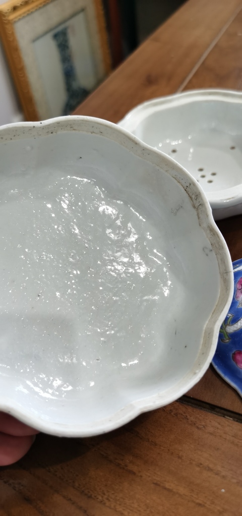 古玩陶瓷龍紋粉彩蓋盤真品鑒賞圖