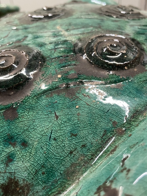 古玩陶瓷孔雀藍獅子真品鑒賞圖