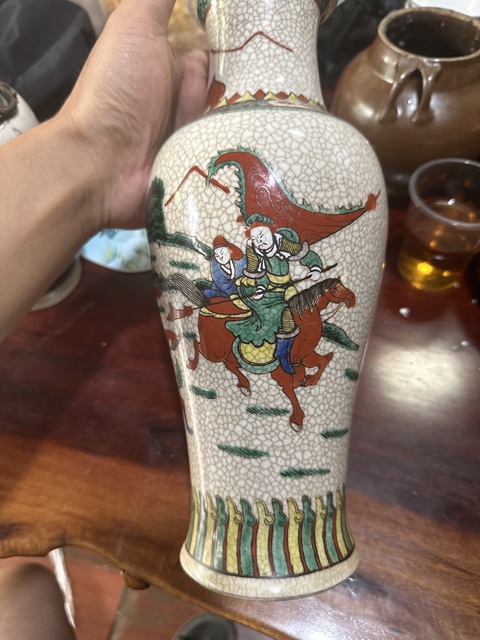 古玩陶瓷刀馬人觀音瓶真品鑒賞圖
