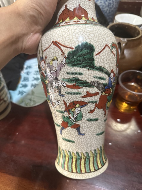 古玩陶瓷刀馬人觀音瓶真品鑒賞圖