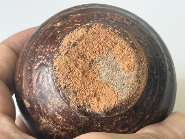 古玩陶瓷北宋醬釉茶葉罐真品鑒賞圖