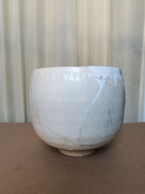 古玩陶瓷登封窯白釉線條缽拍賣,當前價格0元
