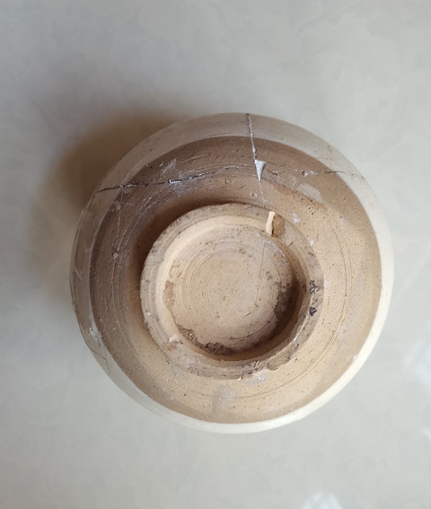 古玩陶瓷登封窯白釉線條缽拍賣,當前價格0元