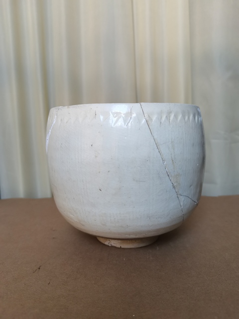 古玩陶瓷登封窯白釉線條缽拍賣,當前價格0元