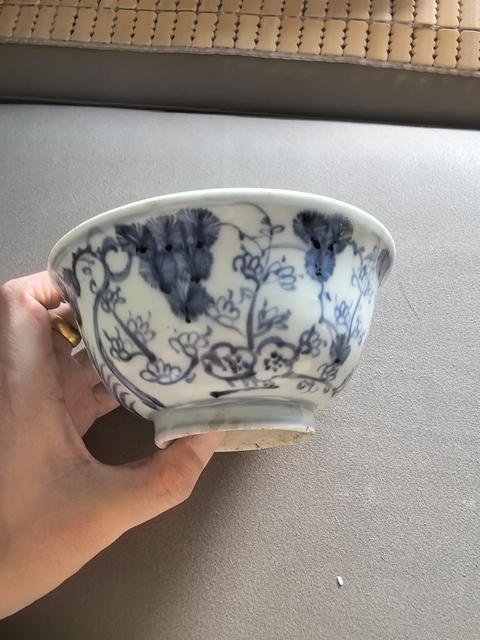 古玩陶瓷青花花卉紋碗真品鑒賞圖