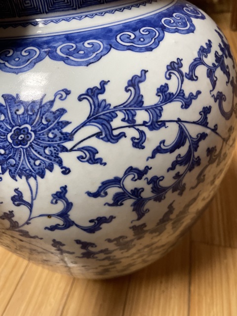 古玩陶瓷青花罐真品鑒賞圖