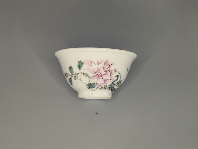 古玩陶瓷民國(guó) 粉彩花卉紋杯真品鑒賞圖