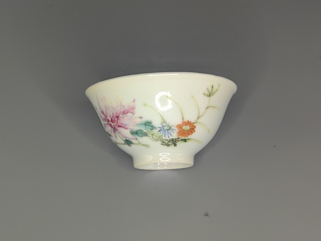 古玩陶瓷民國(guó) 粉彩花卉紋杯真品鑒賞圖