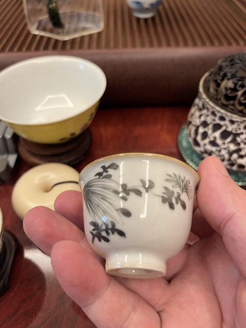 古玩陶瓷墨彩詩文花卉紋杯真品鑒賞圖