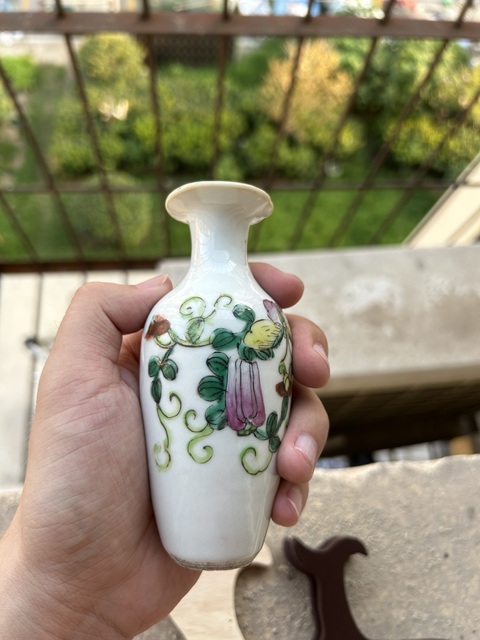 古玩陶瓷粉彩瓶真品鑒賞圖