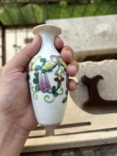 古玩陶瓷粉彩瓶真品鑒賞圖