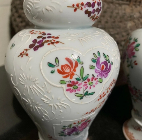 古玩陶瓷粉彩徽章瓷葫蘆瓶真品鑒賞圖