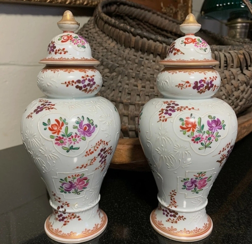 古玩陶瓷粉彩徽章瓷葫蘆瓶真品鑒賞圖