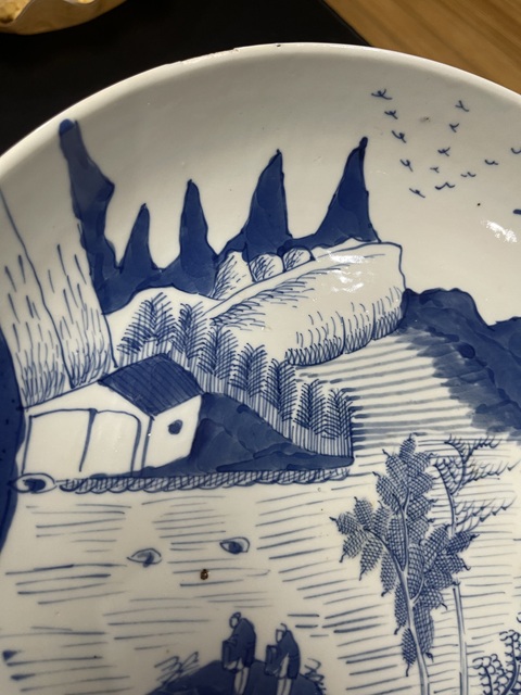 古玩陶瓷人物山水青花盤真品鑒賞圖