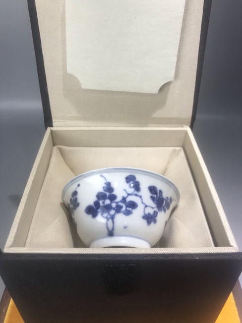 古玩陶瓷(精品主人杯)清-康熙-瑞果折枝花卉紋-主人杯拍賣,當(dāng)前價格826元