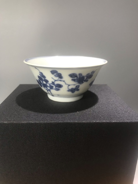 古玩陶瓷(精品主人杯)清-康熙-瑞果折枝花卉紋-主人杯拍賣,當(dāng)前價格826元