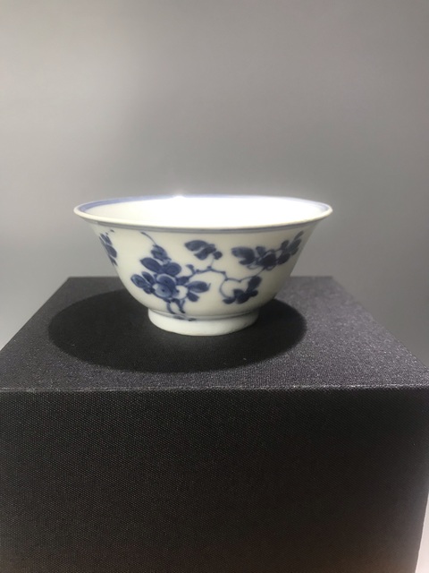 古玩陶瓷(精品主人杯)清-康熙-瑞果折枝花卉紋-主人杯拍賣,當(dāng)前價格826元