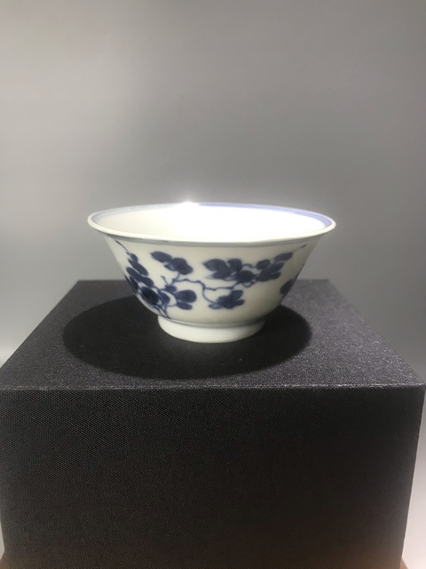 古玩陶瓷(精品主人杯)清-康熙-瑞果折枝花卉紋-主人杯拍賣,當(dāng)前價格826元