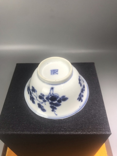 古玩陶瓷(精品主人杯)清-康熙-瑞果折枝花卉紋-主人杯拍賣,當(dāng)前價格826元