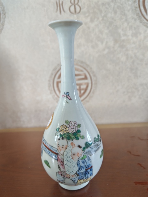 古玩陶瓷粉彩嬰戲圖玉壺春瓶真品鑒賞圖
