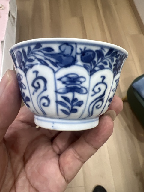 古玩陶瓷青花花卉紋杯真品鑒賞圖