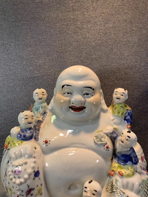 古玩陶瓷五子鬧佛粉彩塑像真品鑒賞圖