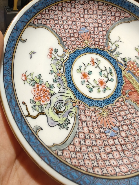 古玩陶瓷19世紀 粉彩花卉紋盤真品鑒賞圖