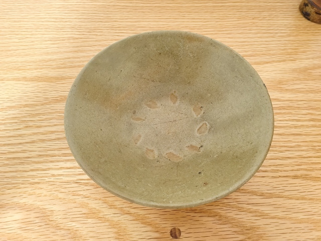 古玩陶瓷越窯系青瓷茶盞真品鑒賞圖