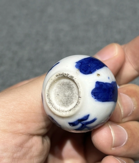 古玩陶瓷德化窯青花仕女花卉紋瓶真品鑒賞圖