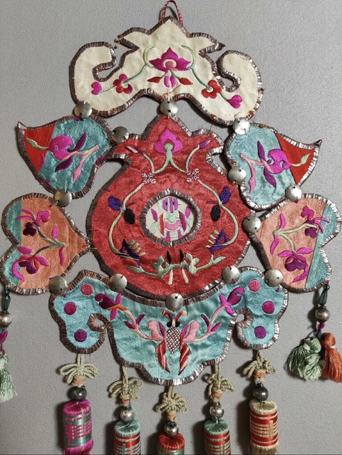 古玩雜項(xiàng)刺繡掛飾真品鑒賞圖