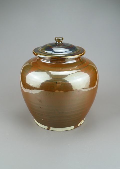 古玩陶瓷精品:明代定窯系柿紅釉蓋罐(高級(jí)器型)拍賣,當(dāng)前價(jià)格195元