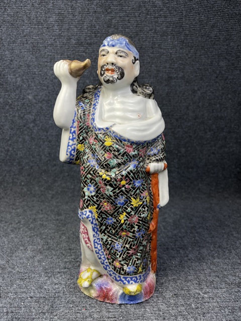 古玩陶瓷粉彩鐵拐李塑像真品鑒賞圖