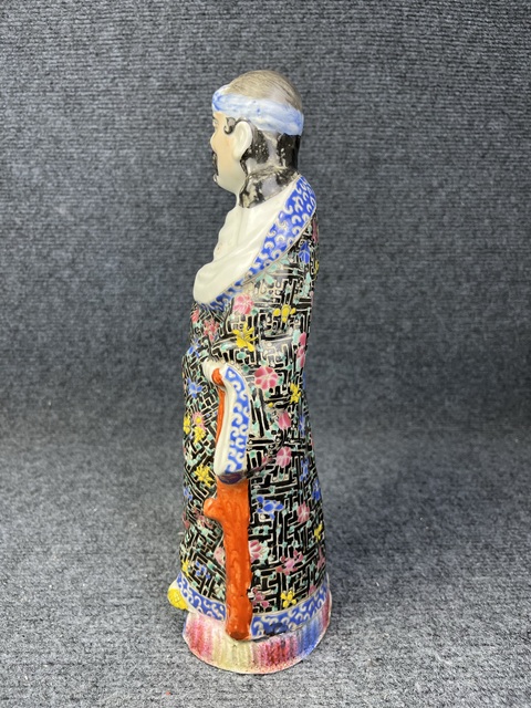 古玩陶瓷粉彩鐵拐李塑像真品鑒賞圖