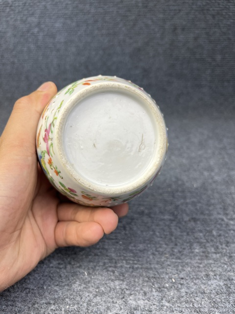 古玩陶瓷廣彩花鳥紋鼓釘蓋缸真品鑒賞圖